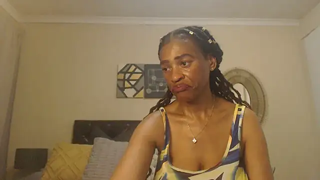 Snapshot of Creamyass22 chatting on July 2026 04:38:01 PM Creamyass22 online show from July 2026 04:38:01 PM