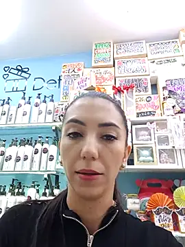 Snapshot of LunaZambrano chatting on October 2025 06:37:01 PM LunaZambrano online show from October 2025 06:37:01 PM