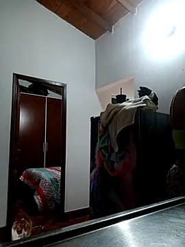 Snapshot of LunaZambrano chatting on November 2025 05:51:02 PM LunaZambrano online show from November 2025 05:51:02 PM