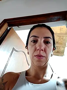 Snapshot of LunaZambrano chatting on November 2025 04:11:02 PM LunaZambrano online show from November 2025 04:11:02 PM