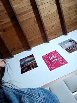 LunaZambrano online show from February 2026 03:39:01 AM