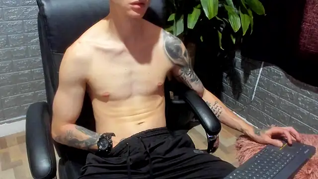 Snapshot of Dmtry6 chatting on January 2026 06:42:02 PM Dmtry6 online show from January 2026 06:42:02 PM