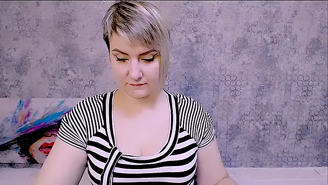 Djullia online show from September 2025 05:08:01 AM