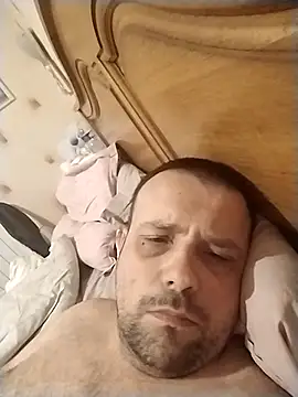 Snapshot of manubm03 chatting on February 2026 07:37:02 AM manubm03 online show from February 2026 07:37:02 AM