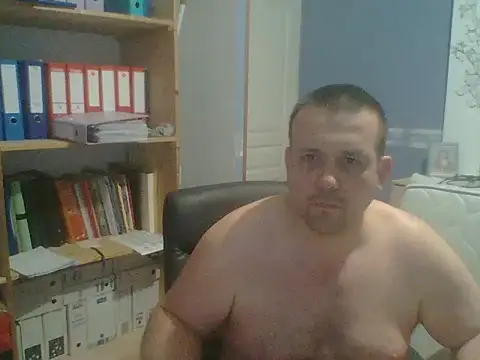 Snapshot of manubm03 chatting on February 2026 03:02:02 AM manubm03 online show from February 2026 03:02:02 AM