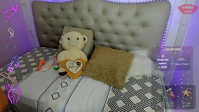 Snapshot of mila_katts chatting on February 2025 07:34:02 AM mila katts online show from February 2025 07:34:02 AM