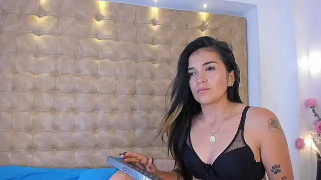 Snapshot of violet_giraldo chatting on May 2026 07:55:02 PM violet giraldo online show from May 2026 07:55:02 PM