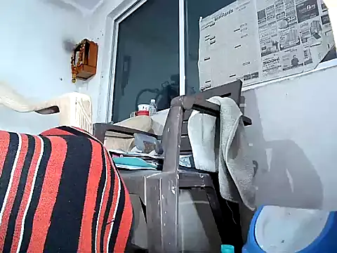 manan28 online show from November 2025 12:38:01 PM