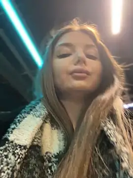 Snapshot of KrisMagnoly chatting on December 2024 04:30:02 PM KrisMagnoly online show from December 2024 04:30:02 PM