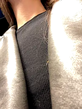 Snapshot of KrisMagnoly chatting on September 2025 04:29:02 PM KrisMagnoly online show from September 2025 04:29:02 PM