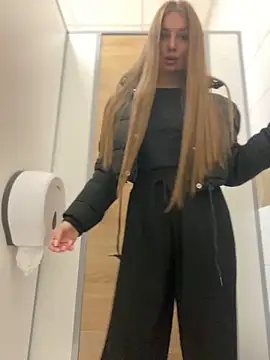 Snapshot of KrisMagnoly chatting on September 2025 06:02:01 PM KrisMagnoly online show from September 2025 06:02:01 PM