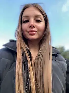 Snapshot of KrisMagnoly chatting on October 2025 01:41:02 PM KrisMagnoly online show from October 2025 01:41:02 PM