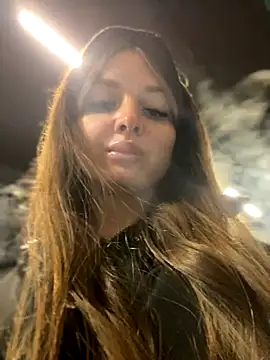 Snapshot of KrisMagnoly chatting on October 2025 04:40:01 PM KrisMagnoly online show from October 2025 04:40:01 PM