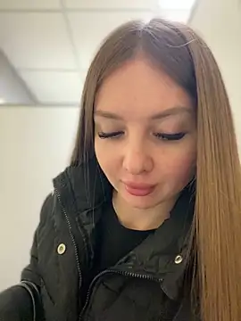 Snapshot of KrisMagnoly chatting on October 2025 04:40:02 PM KrisMagnoly online show from October 2025 04:40:02 PM