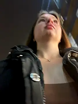 Snapshot of KrisMagnoly chatting on October 2025 05:20:02 PM KrisMagnoly online show from October 2025 05:20:02 PM