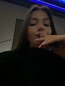 Snapshot of KrisMagnoly chatting on November 2025 03:10:02 PM KrisMagnoly online show from November 2025 03:10:02 PM