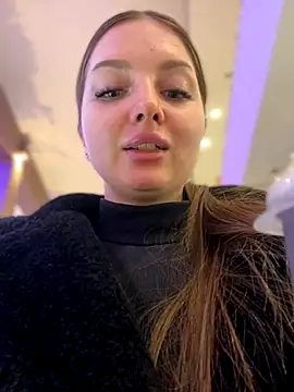 Snapshot of KrisMagnoly chatting on December 2025 04:45:02 PM KrisMagnoly online show from December 2025 04:45:02 PM