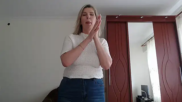 sensualEmilia online show from November 2025 10:38:01 AM