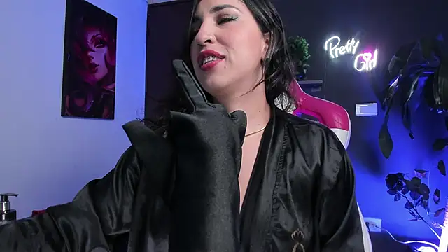 Snapshot of Katiehill_1 chatting on December 2025 07:53:02 PM Katiehill 1 online show from December 2025 07:53:02 PM