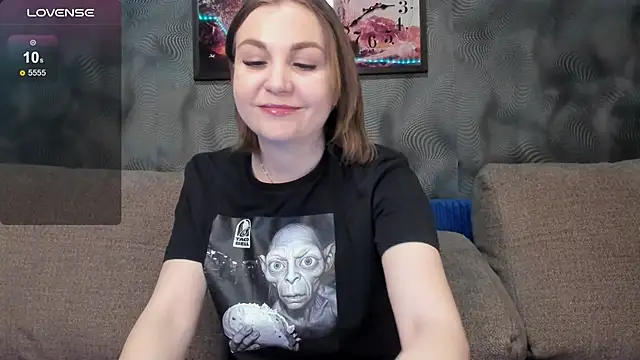 CassieMils online show from April 2026 08:48:01 AM