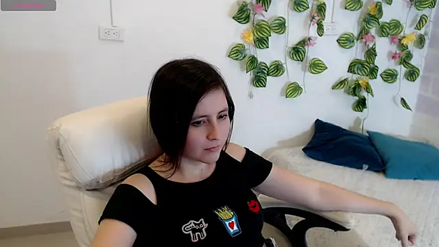 tania sweet   online show from October 2025 06:15:02 PM