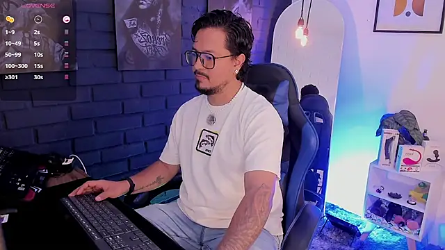 Snapshot of DaviidEvans_ chatting on March 2026 12:12:02 PM DaviidEvans online show from March 2026 12:12:02 PM
