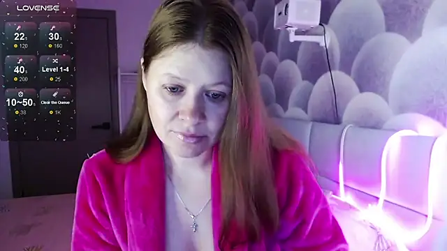 Snapshot of alekasamui chatting on November 2025 11:25:02 PM alekasamui online show from November 2025 11:25:02 PM