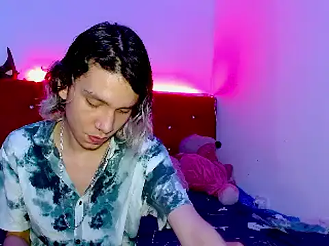 Snapshot of LAICK_01 chatting on December 2024 12:07:02 PM LAICK 01 online show from December 2024 12:07:02 PM