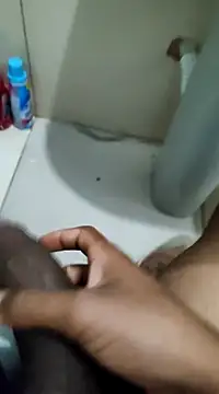 Snapshot of Arthu2r chatting on March 2025 06:36:01 PM Arthu2r online show from March 2025 06:36:01 PM