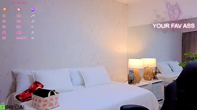 ava blue online show from October 2025 08:06:02 PM