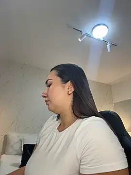 Snapshot of ava_blue chatting on June 2026 07:06:02 PM ava blue online show from June 2026 07:06:02 PM