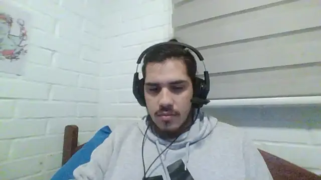 Snapshot of hung_weeb chatting on December 2024 12:41:02 AM hung weeb online show from December 2024 12:41:02 AM