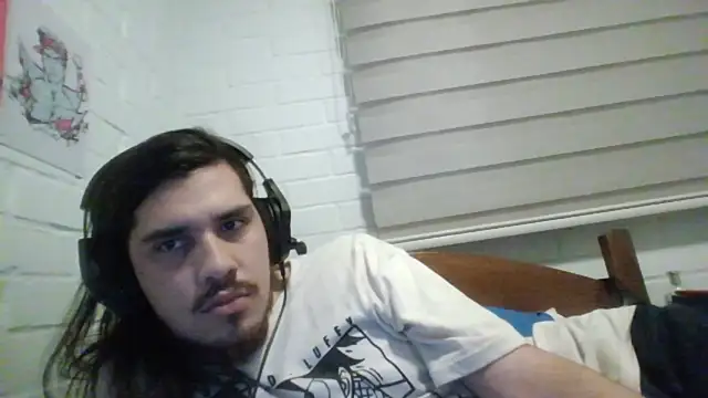 Snapshot of hung_weeb chatting on December 2024 12:44:01 AM hung weeb online show from December 2024 12:44:01 AM