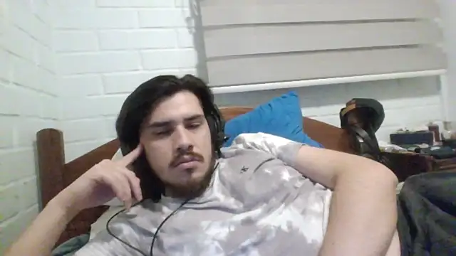 Snapshot of hung_weeb chatting on December 2024 03:38:02 AM hung weeb online show from December 2024 03:38:02 AM