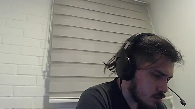 Snapshot of hung_weeb chatting on February 2025 03:54:02 AM hung weeb online show from February 2025 03:54:02 AM