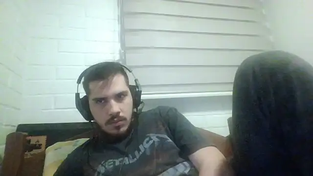 Snapshot of hung_weeb chatting on February 2025 01:47:02 AM hung weeb online show from February 2025 01:47:02 AM