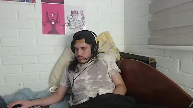 Snapshot of hung_weeb chatting on February 2025 03:18:02 AM hung weeb online show from February 2025 03:18:02 AM