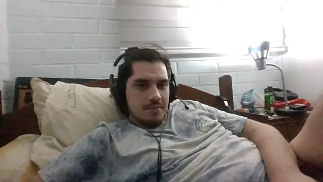 Snapshot of hung_weeb chatting on March 2025 06:26:02 AM hung weeb online show from March 2025 06:26:02 AM