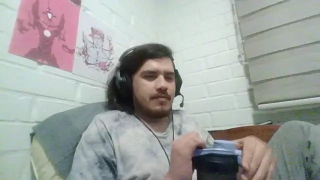 Snapshot of hung_weeb chatting on October 2025 02:26:01 AM hung weeb online show from October 2025 02:26:01 AM