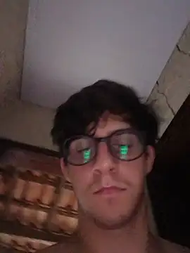 DaviFerreira3 online show from May 2026 10:26:02 PM