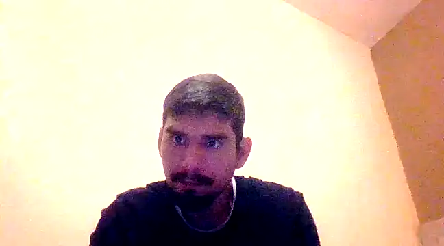 Snapshot of Tomthelong chatting on February 2025 07:01:02 AM Tomthelong online show from February 2025 07:01:02 AM