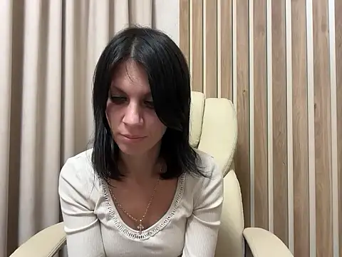 Snapshot of InjaAtHome chatting on September 2025 06:30:01 PM InjaAtHome online show from September 2025 06:30:01 PM