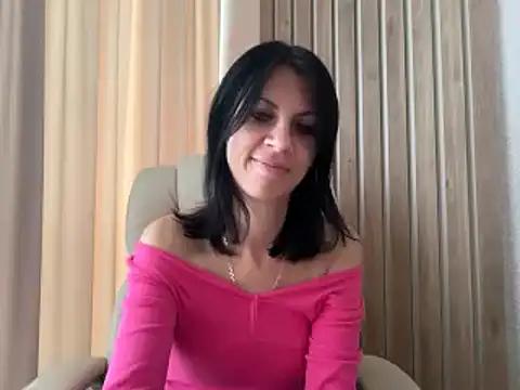 Snapshot of InjaAtHome chatting on September 2025 09:20:02 AM InjaAtHome online show from September 2025 09:20:02 AM