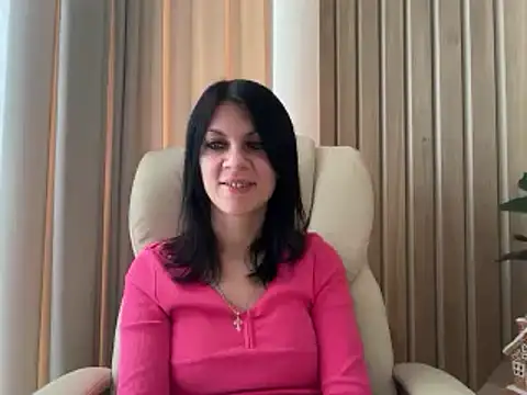 Snapshot of InjaAtHome chatting on December 2025 07:25:01 AM InjaAtHome online show from December 2025 07:25:01 AM