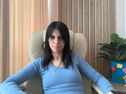 Snapshot of InjaAtHome chatting on March 2026 07:42:01 AM InjaAtHome online show from March 2026 07:42:01 AM