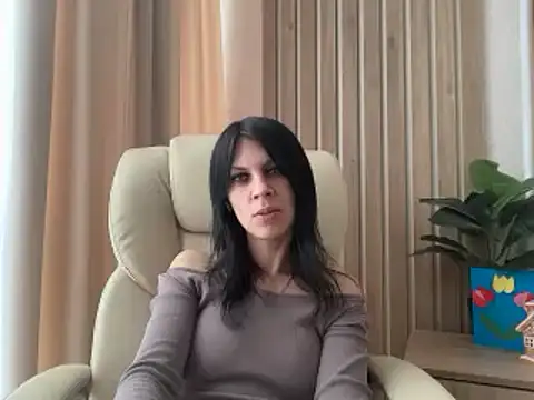 Snapshot of InjaAtHome chatting on April 2026 01:41:01 PM InjaAtHome online show from April 2026 01:41:01 PM