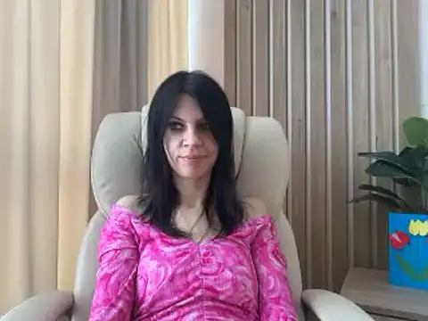 Snapshot of InjaAtHome chatting on April 2026 07:28:01 AM InjaAtHome online show from April 2026 07:28:01 AM