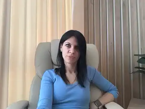 Snapshot of InjaAtHome chatting on April 2026 06:14:01 AM InjaAtHome online show from April 2026 06:14:01 AM