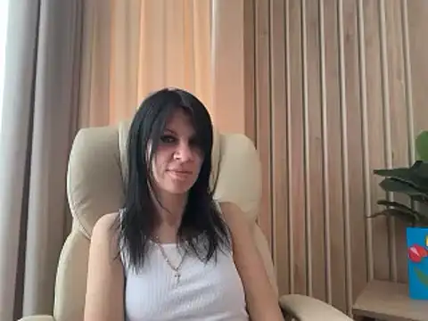 Snapshot of InjaAtHome chatting on April 2026 07:56:01 AM InjaAtHome online show from April 2026 07:56:01 AM