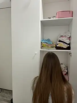 Snapshot of elikako chatting on April 2026 11:06:01 AM elikako online show from April 2026 11:06:01 AM